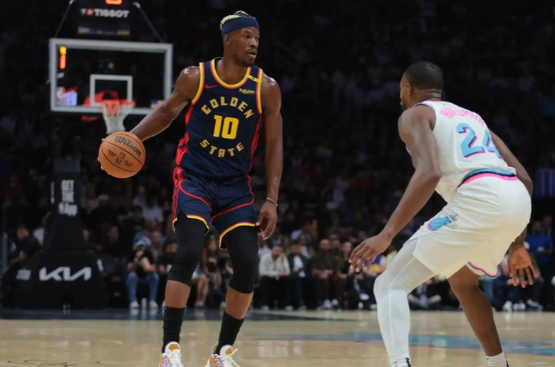 随机巴特勒在美国队比赛中精彩发挥，问鼎冠军引发热议！